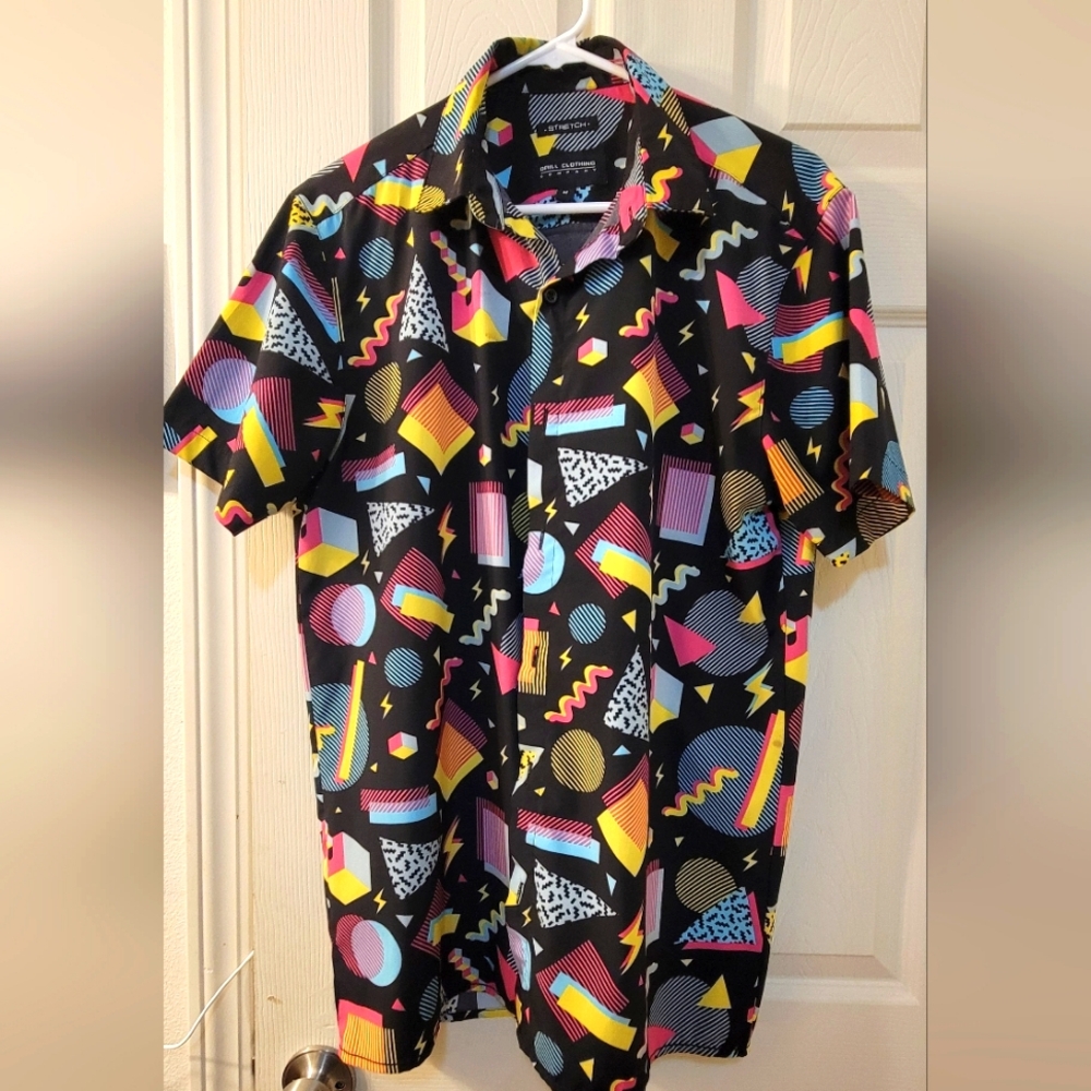 Men's 90's style print button down shirt size M